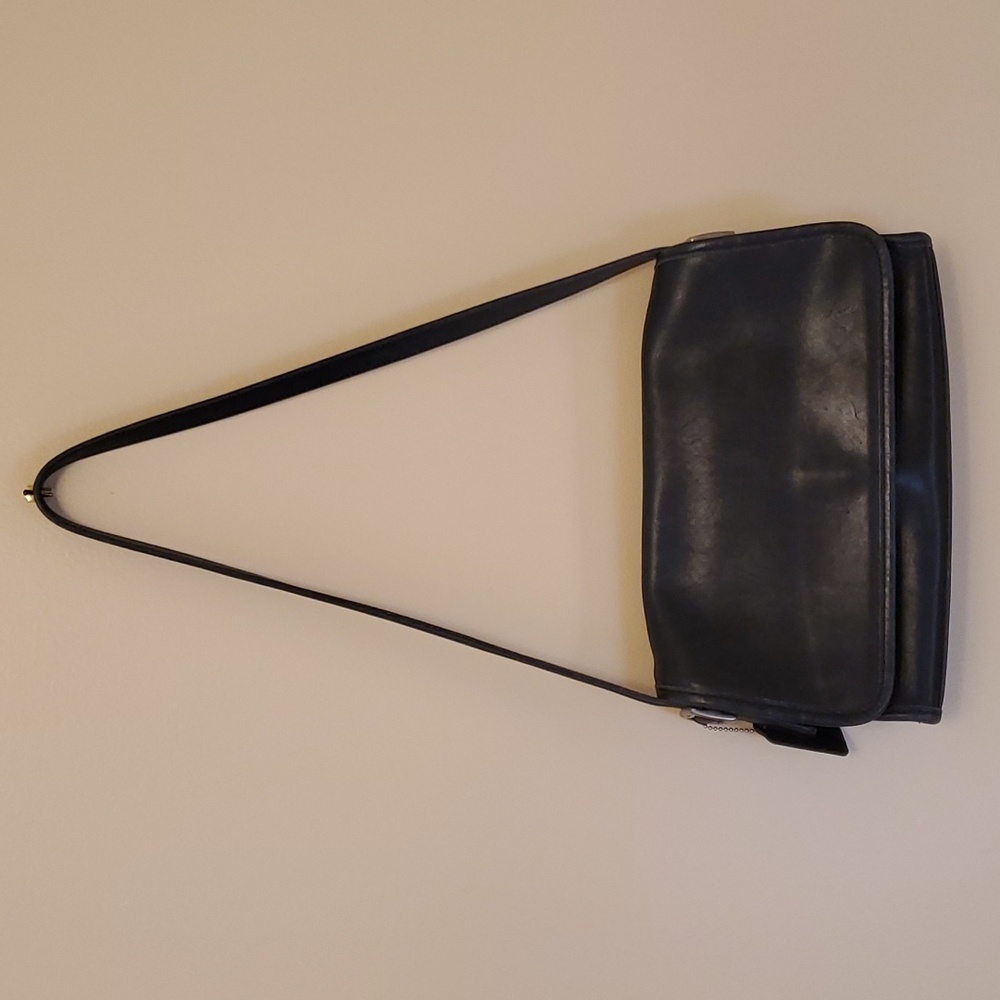Coach Vintage Leather Shoulder Bag 9072